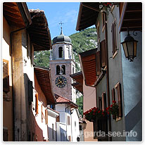 kirche, nago, gardasee